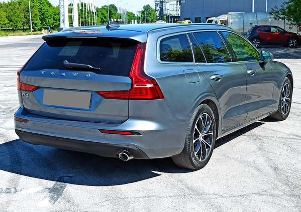 Volvo V60 cena 92900 przebieg: 60000, rok produkcji 2019 z Radom małe 781